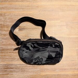 Lululemon Black Camouflage Belt Bag